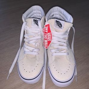 *NWT* High-Top Vans